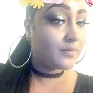 Meet your Posher, Karina